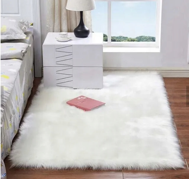 FLUFFY CARPET ARTIFICIAL SHEEPSKIN 100x150CM XXL Brand Magnolia