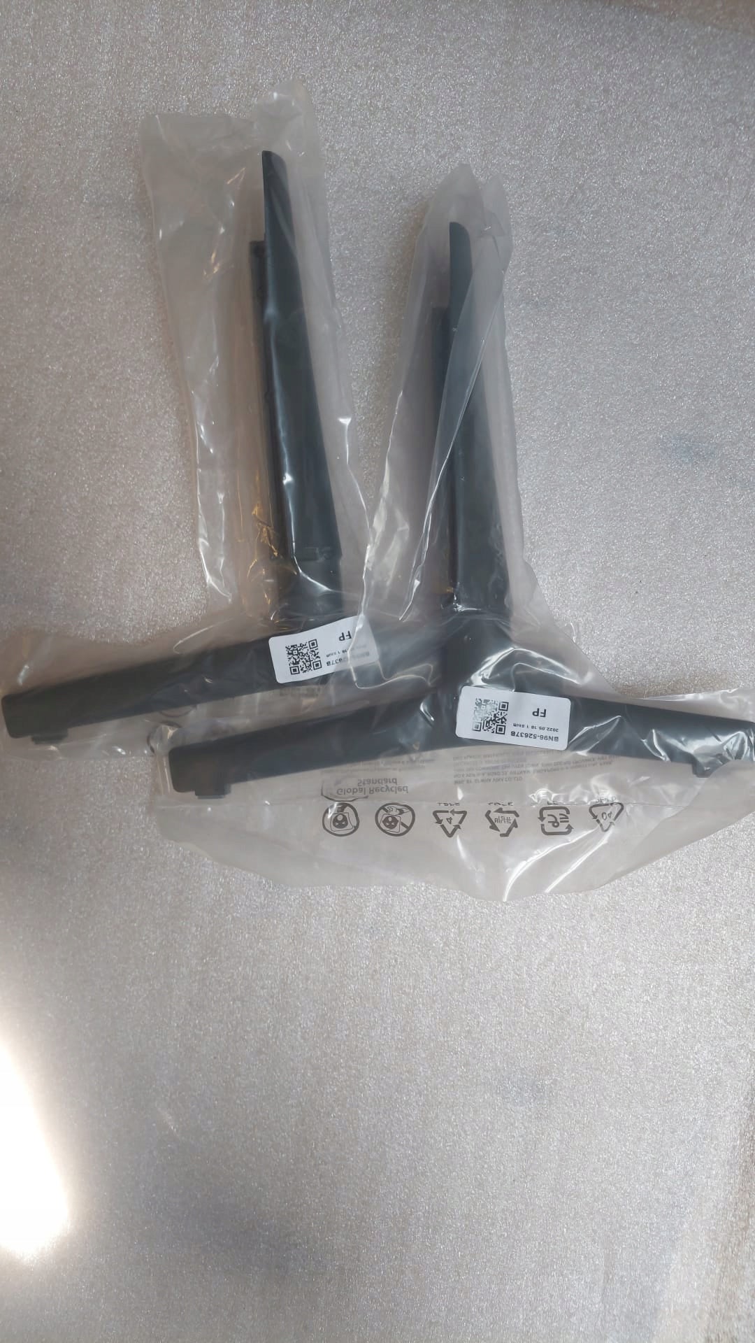 Feet for TV SHARP 32FG4EA