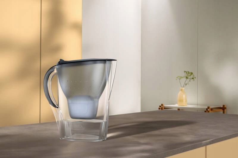 Filter jug Brita Marella 2,4L graphite with 3 filters Brita MAXTRA PRO Dominant color clear