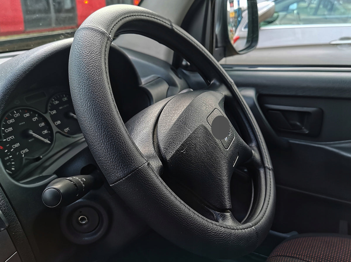 For steering wheels VW Golf Polo Passat Jetta Caddy Touran Tiguan Up leather BLACK EAN (GTIN) 5906109996792