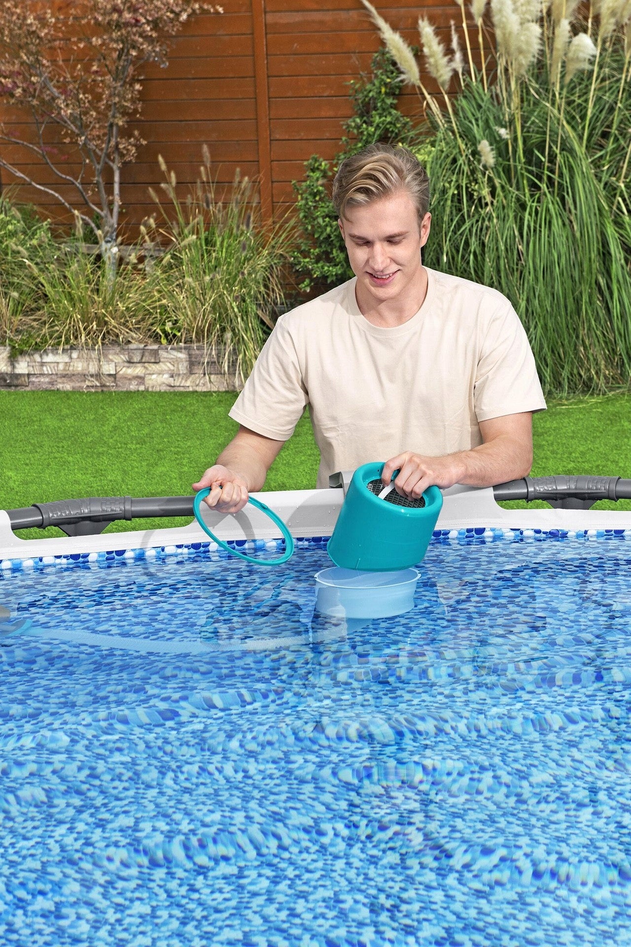 Fully Equipped Pool Cleaning Kit POOL VACUUM CLEANER +SKIMMER Manufacturer Bestway