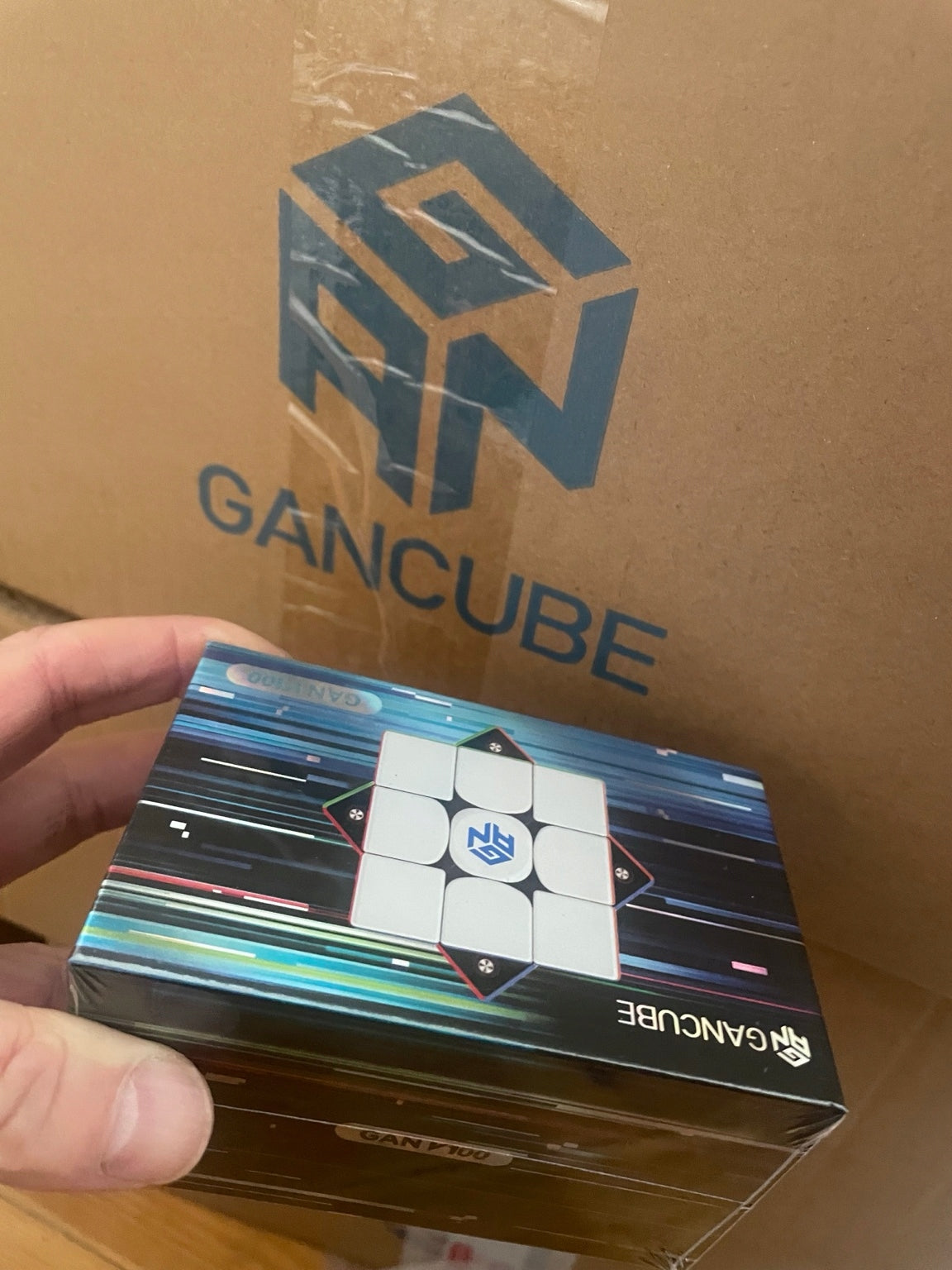 GAN V100 Maglev UV 3x3 magnetic speedcube GAN Manufacturer code V100 Maglev UV