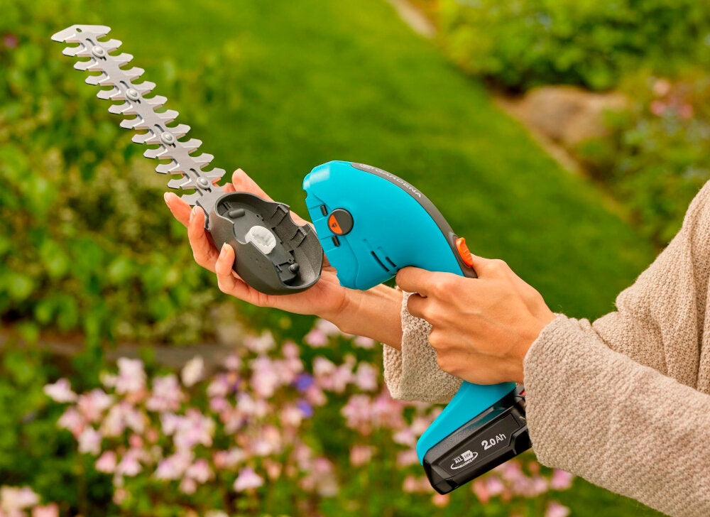 GARDENA PowerCut 200mm 20/18V P4A Cordless Shears Manufacturer code 14750-55