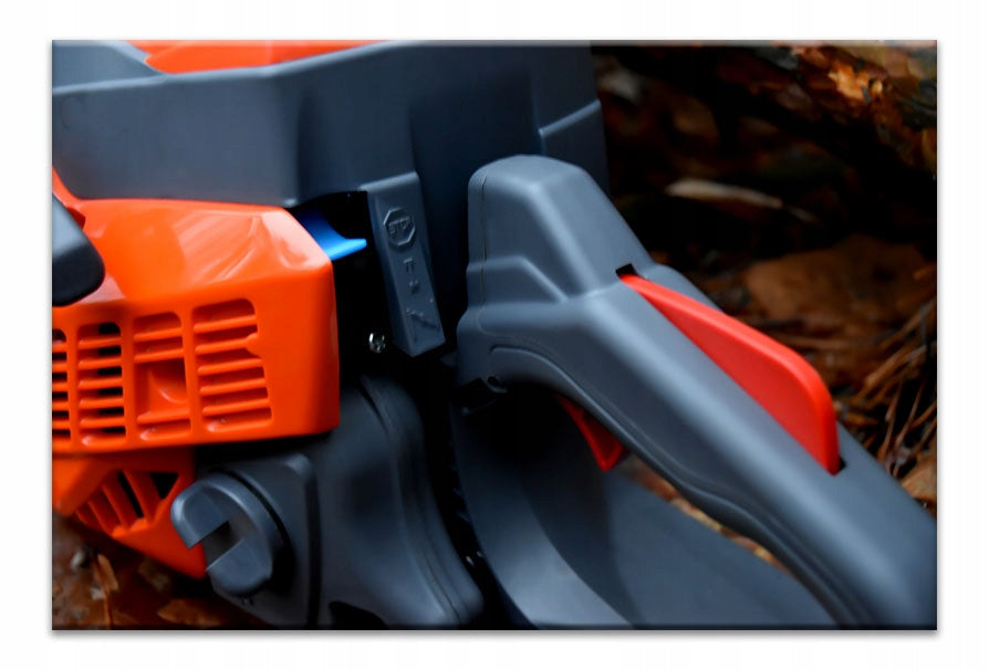GSH400 OLEO-MAC 35cm 2,5HP Combustion Chainsaw - Ideal for Garden European emissions standard EURO 5