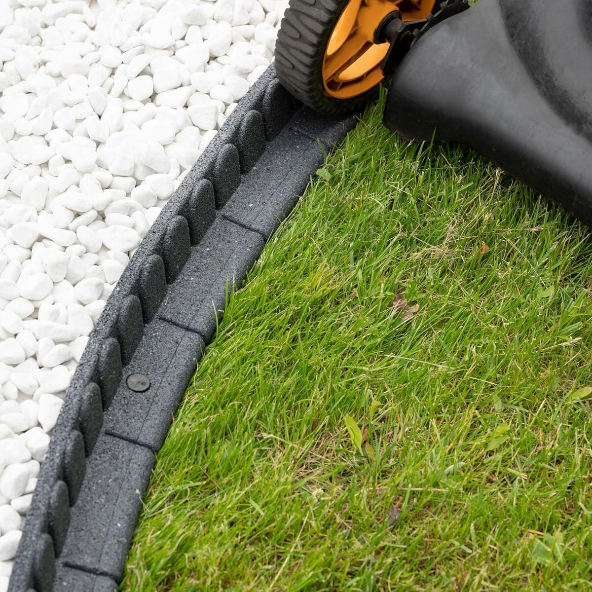 Garden edging rubber 480 cm x 7 cm grey 4x120cm rubber + anchor set