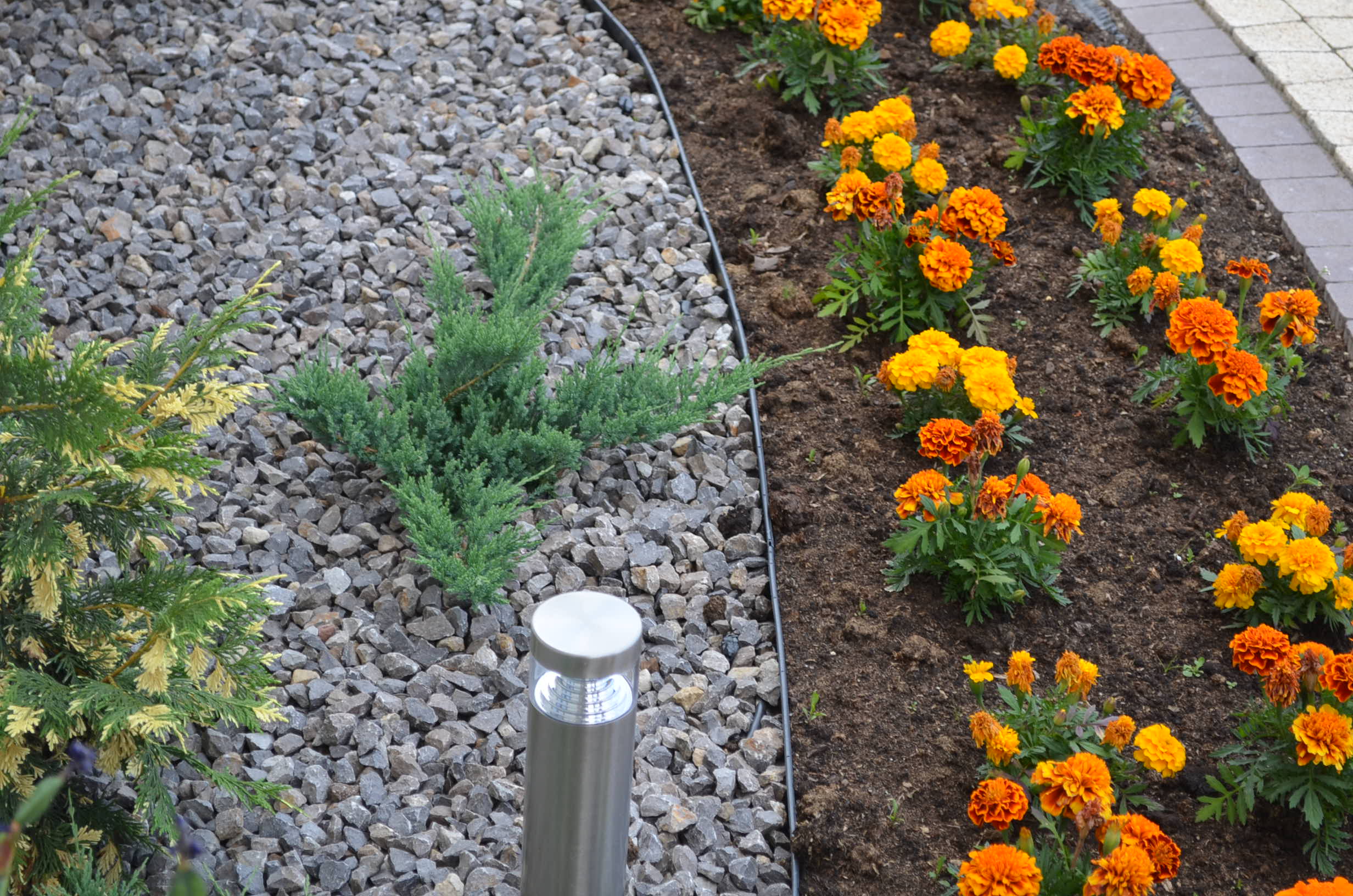 Garden lawn edging 4,5cm palisade eco border 45mm 30mb + 100 anchors Color black