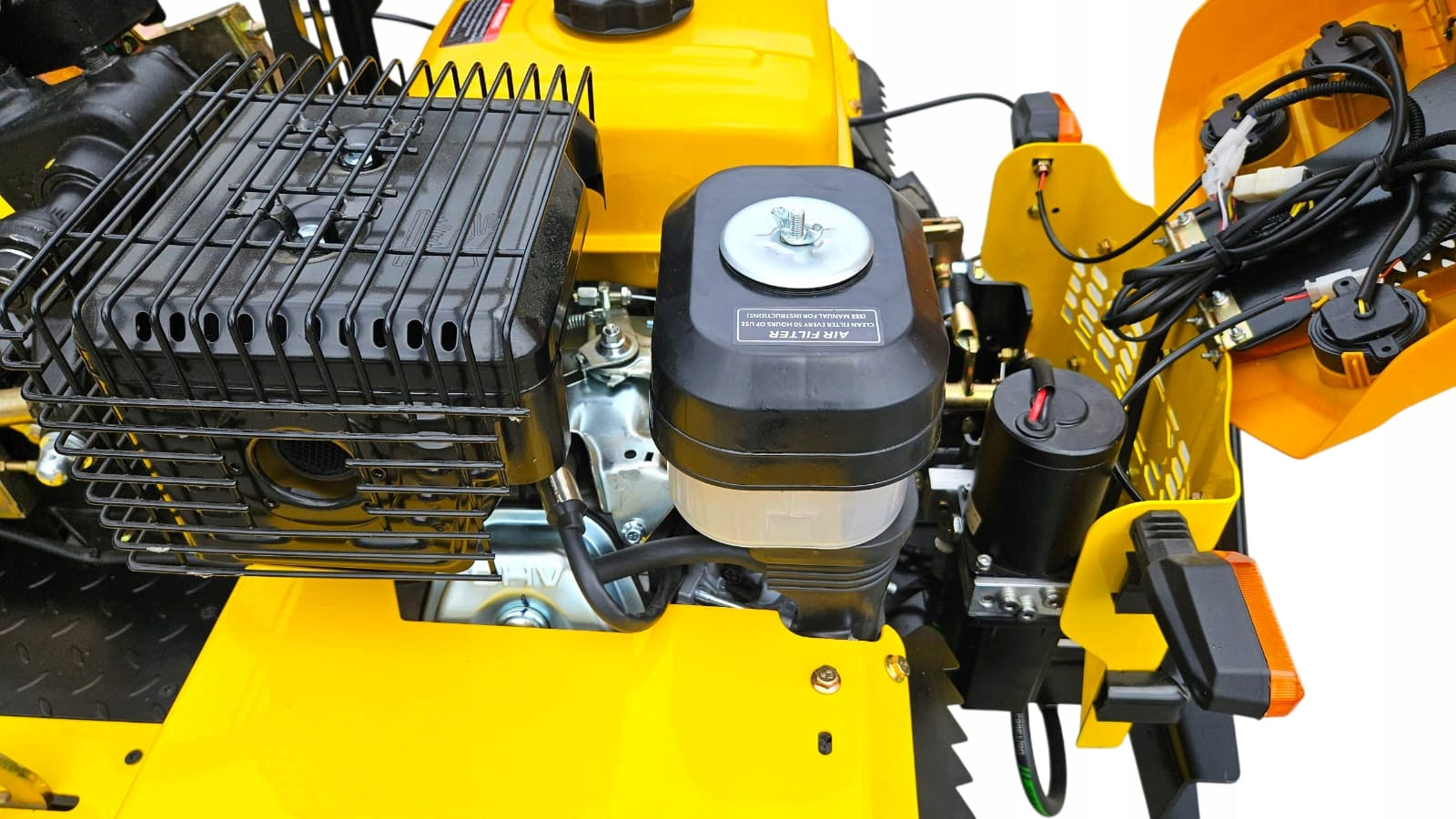 Garden tractor HDM 4x4 18 HP petrol with adjustable cutting height Packaging status original