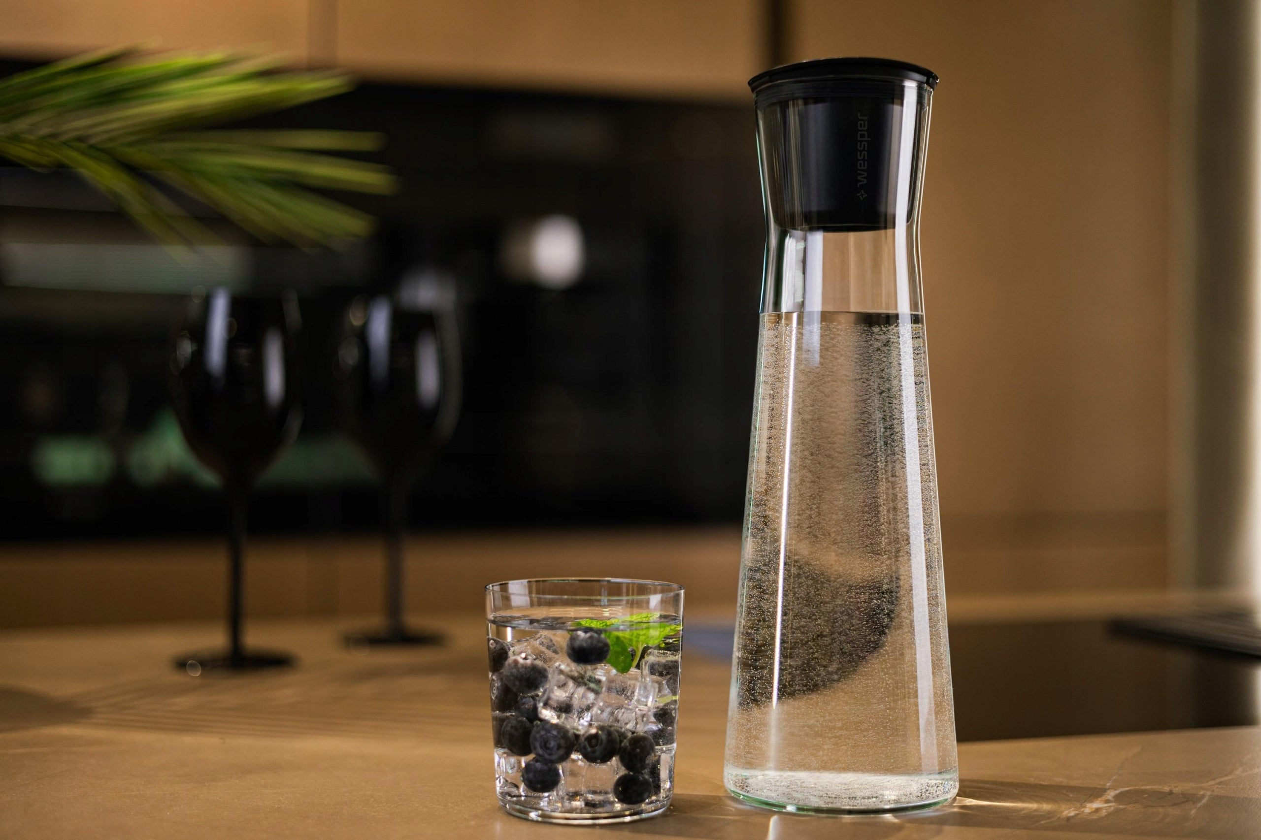 Glass Decanter for Beverages with 5 Filters for Water WESSPER K1 BOROSILICATE 1L Packaging status original