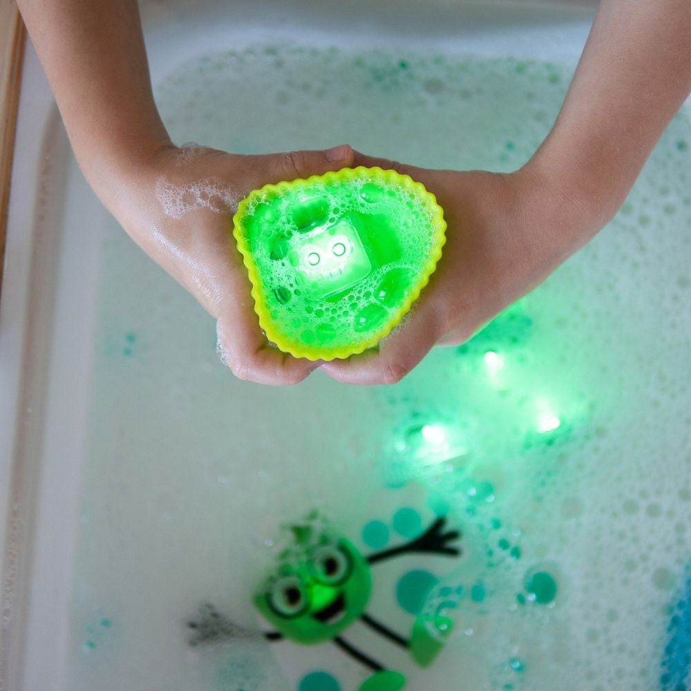 Glo Pals sensory cubes glowing in water Pippa green Manufacturer code 850016823144