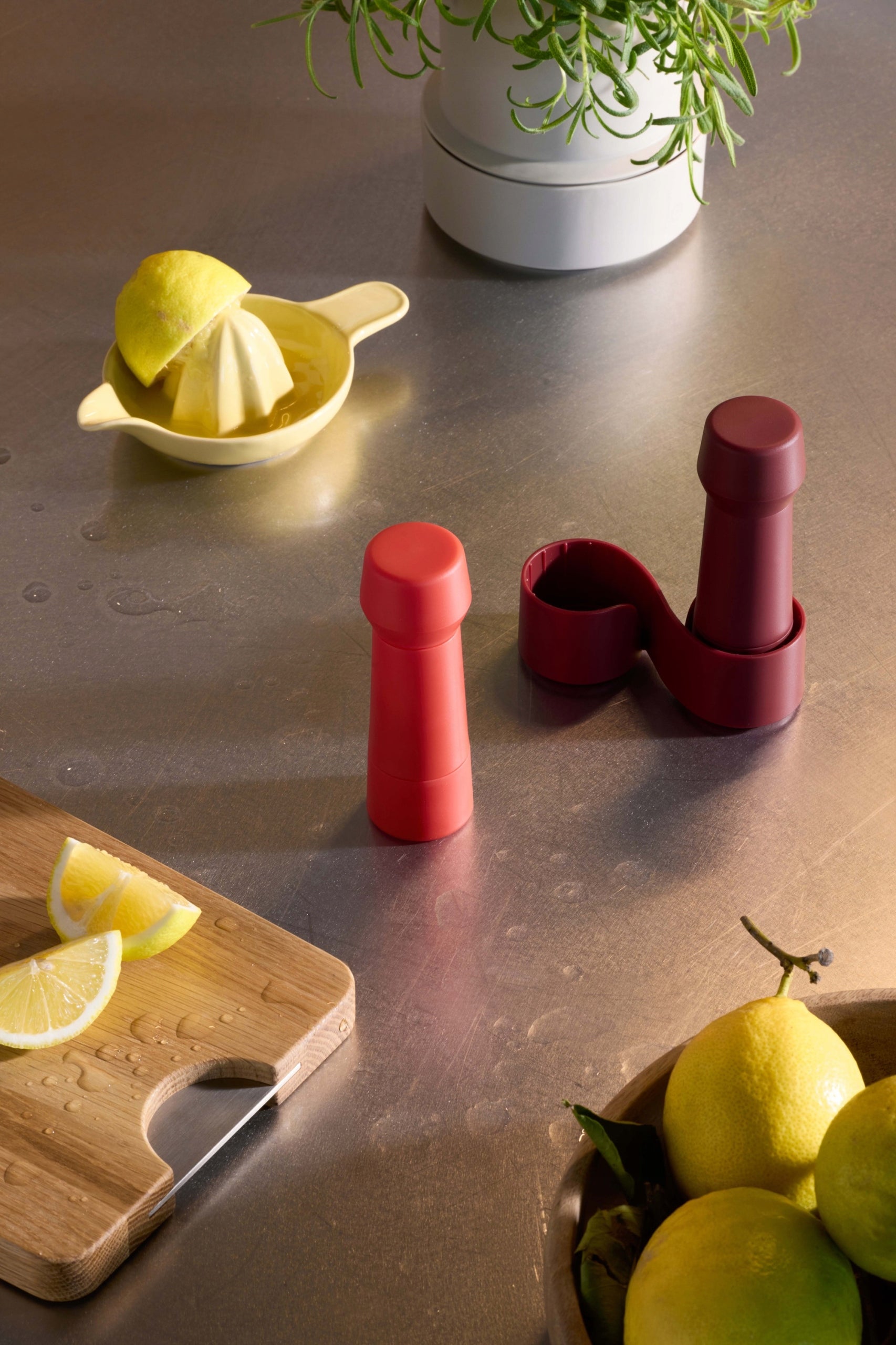 Grinder set 13 cm CRUSHGRIND Amsterdam To-Go Burgundy / Light red Packaging status original