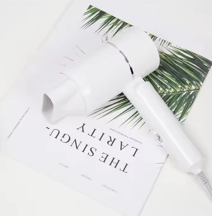 HAIR DRYER STRONG 2000W FOLDING LIGHTWEIGHT FOR HOLIDAY BAG OVERLAY Manufacturer code SUSZARKA DO WŁOSÓW MOCNA 2000W
