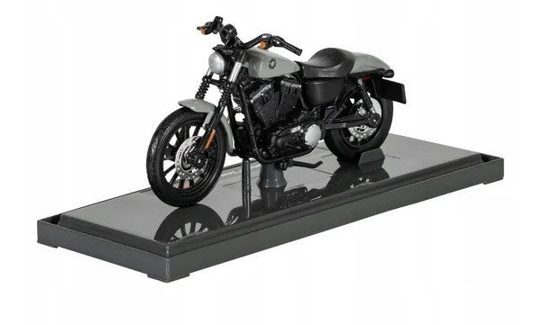 HD 2022 SPORTSTER IRON 883 MODEL IN 1:18 SCALE