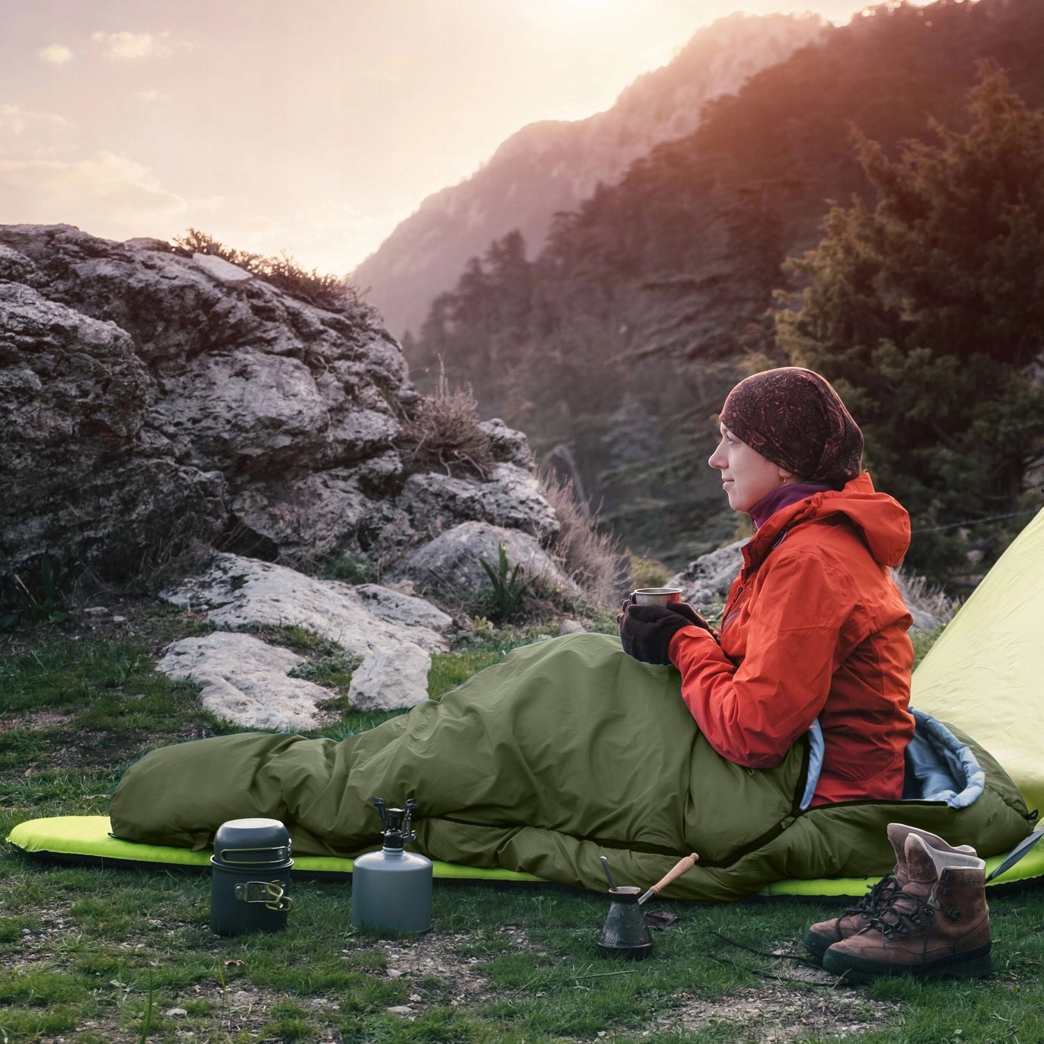 HIKING SLEEPING BAG LIGHT WHEEL WITH HOODED ALL-SEASON OUTTEC Brand Outtec