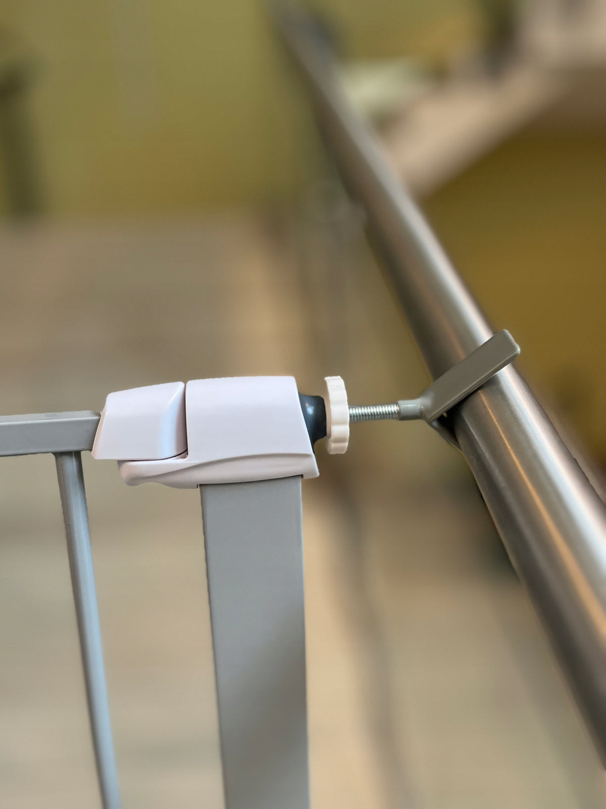 HOLDER ADAPTER Y FOR SAFETY BARRIER ICOON FOR RAILINGS AND POSTS Brand Icoon