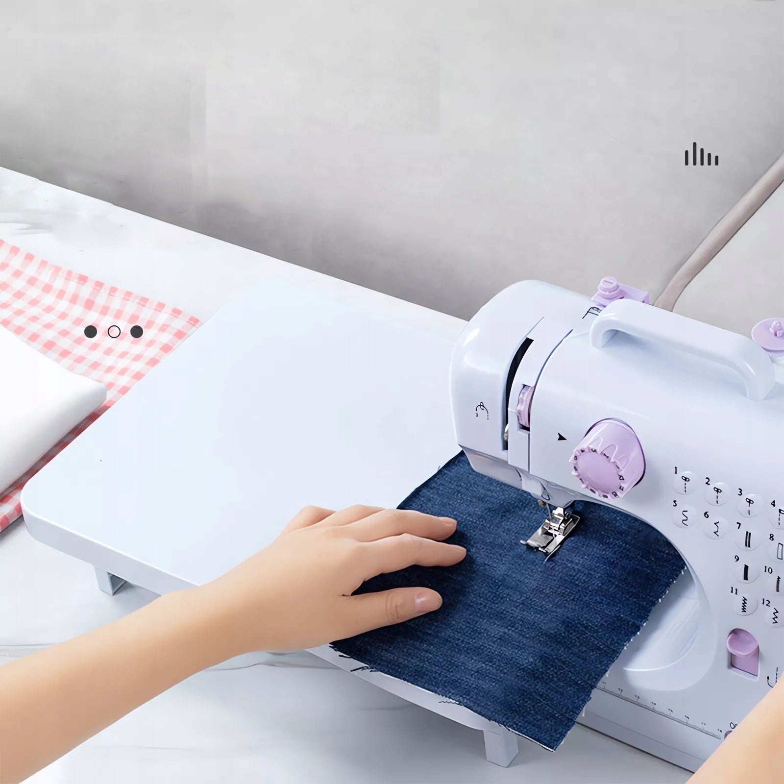 HOME SEWING MACHINE PORTABLE HOME EASY SMALL 12 STITCHES + ACCESSORIES Brand Zree