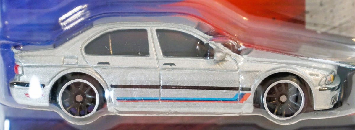 HOT WHEELS 2001 BMW M5 E39 SILVER SERIES NEW CAR RESORAK Manufacturer code JBY58