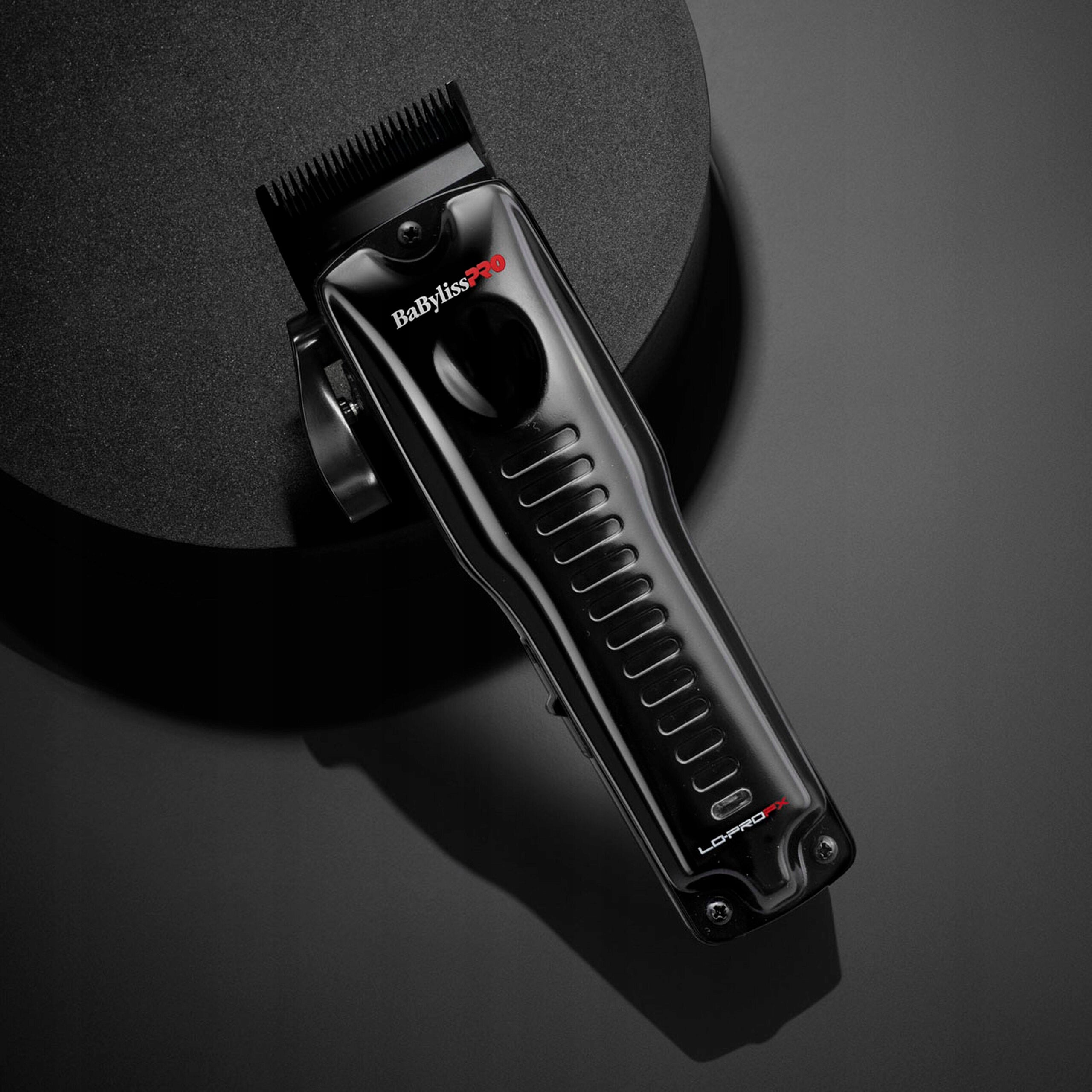 Hair clipper BABYLISS Pro FX825E Dominant color black