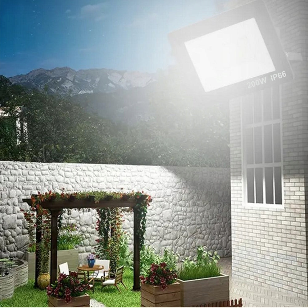 Halogen LED Floodlight Outdoor Lamp 200W IP65 Waterproof Manufacturer code FOCUS301036H