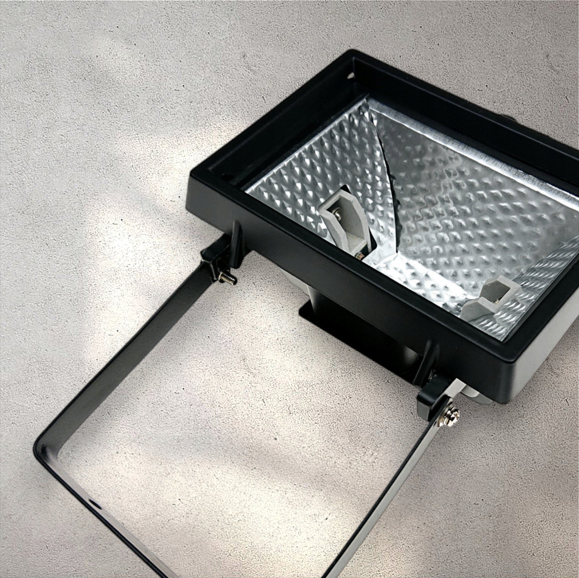 Halogen working lamp halogen construction floodlight outdoor fixture Manufacturer code vo1022