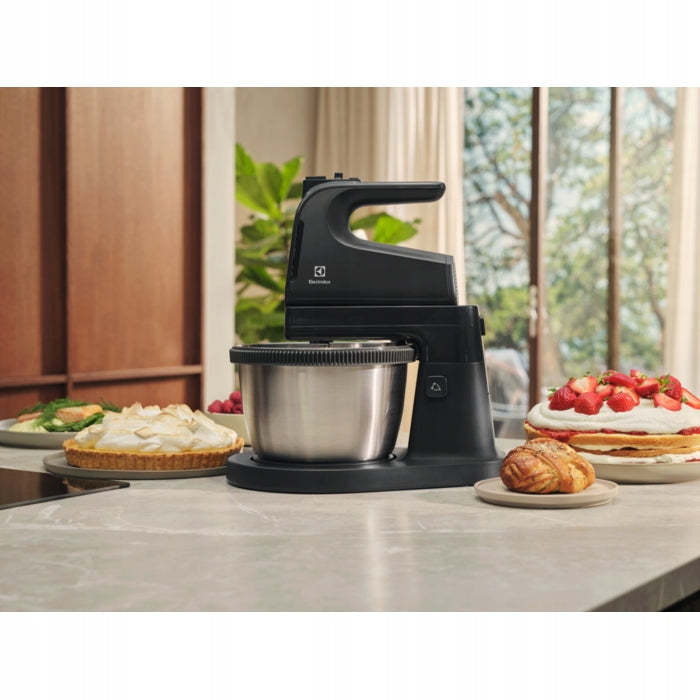 Hand mixer Electrolux ESM4B Model ESM4B
