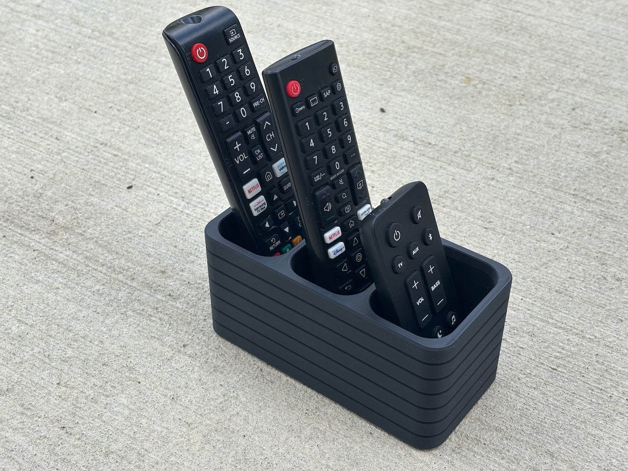 Holder Stand for 3 Remote Controls TV Organizer Black 15cm Modern RTV Packaging status original