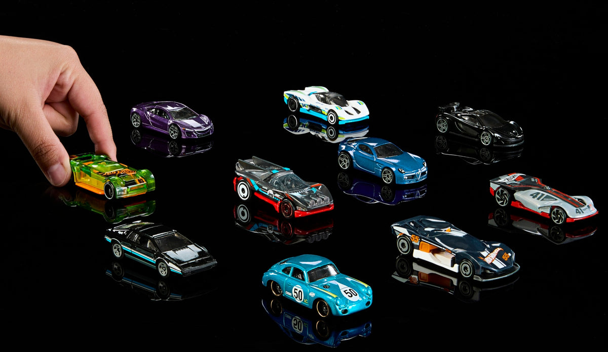 Hot Wheels HW RACE TEAM 10 HMK47 Brand Hot Wheels