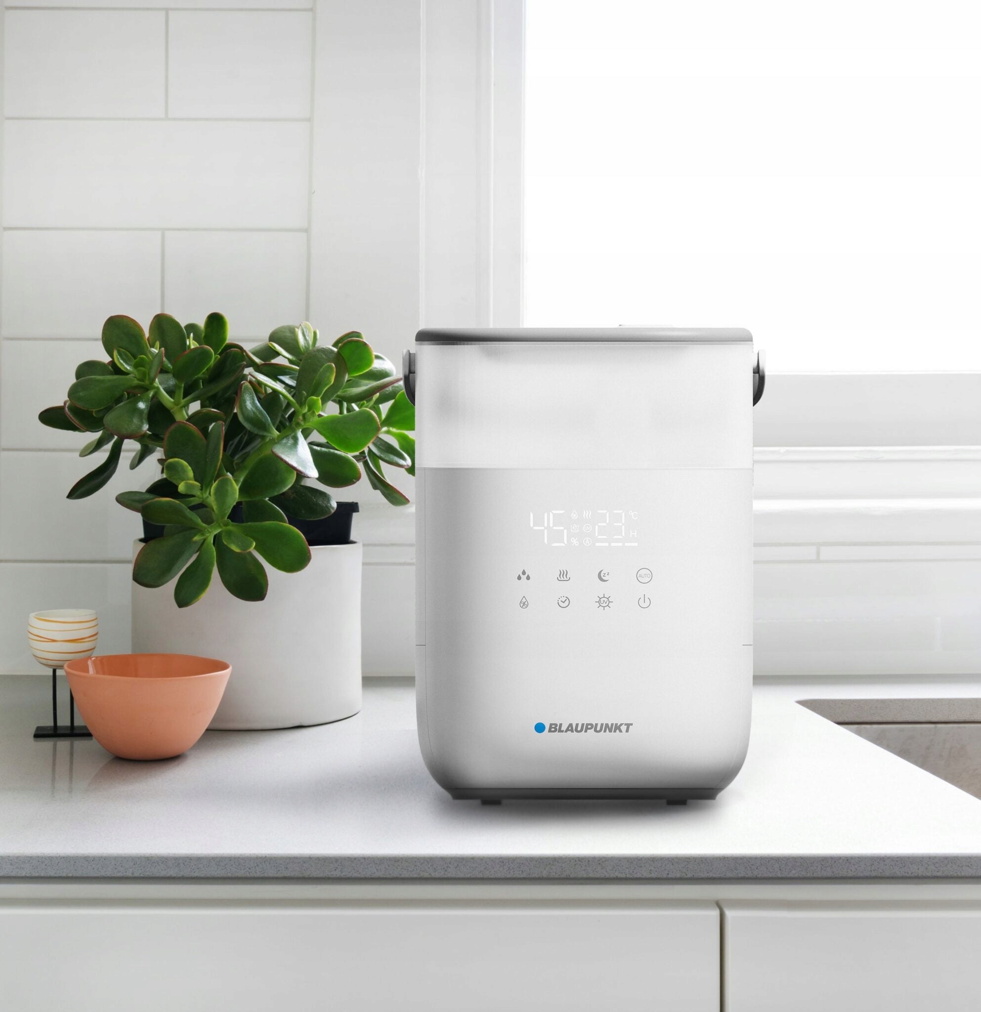 Humidifier with cleaning function Blaupunkt AHS901 500ml/h LED 35dB Power 225W Manufacturer code AHS901