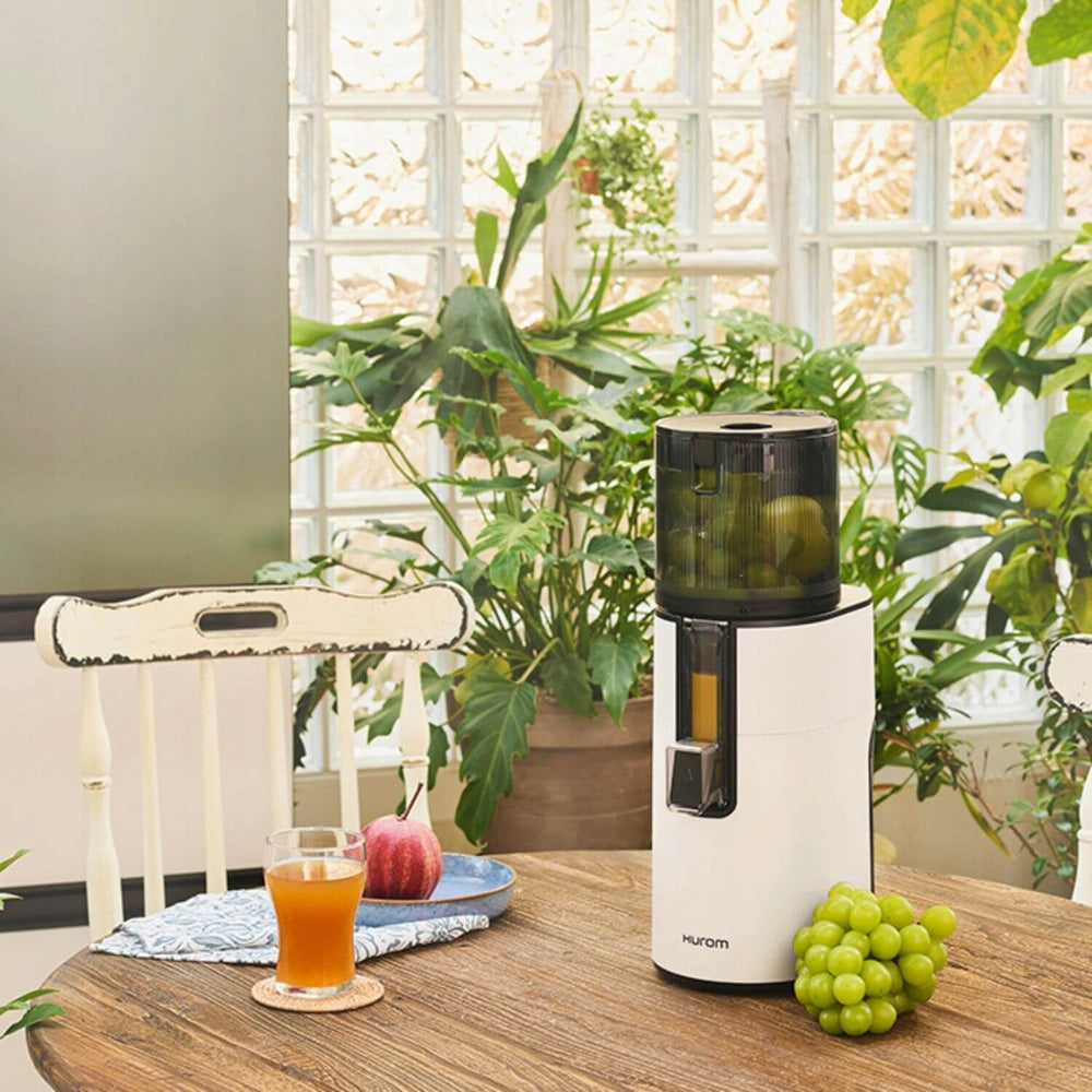 Hurom H400 white matt juicer for juices Brand Hurom
