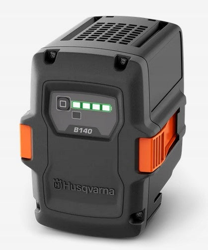 Husqvarna 230i cordless chainsaw + battery + charger Batteries included yes