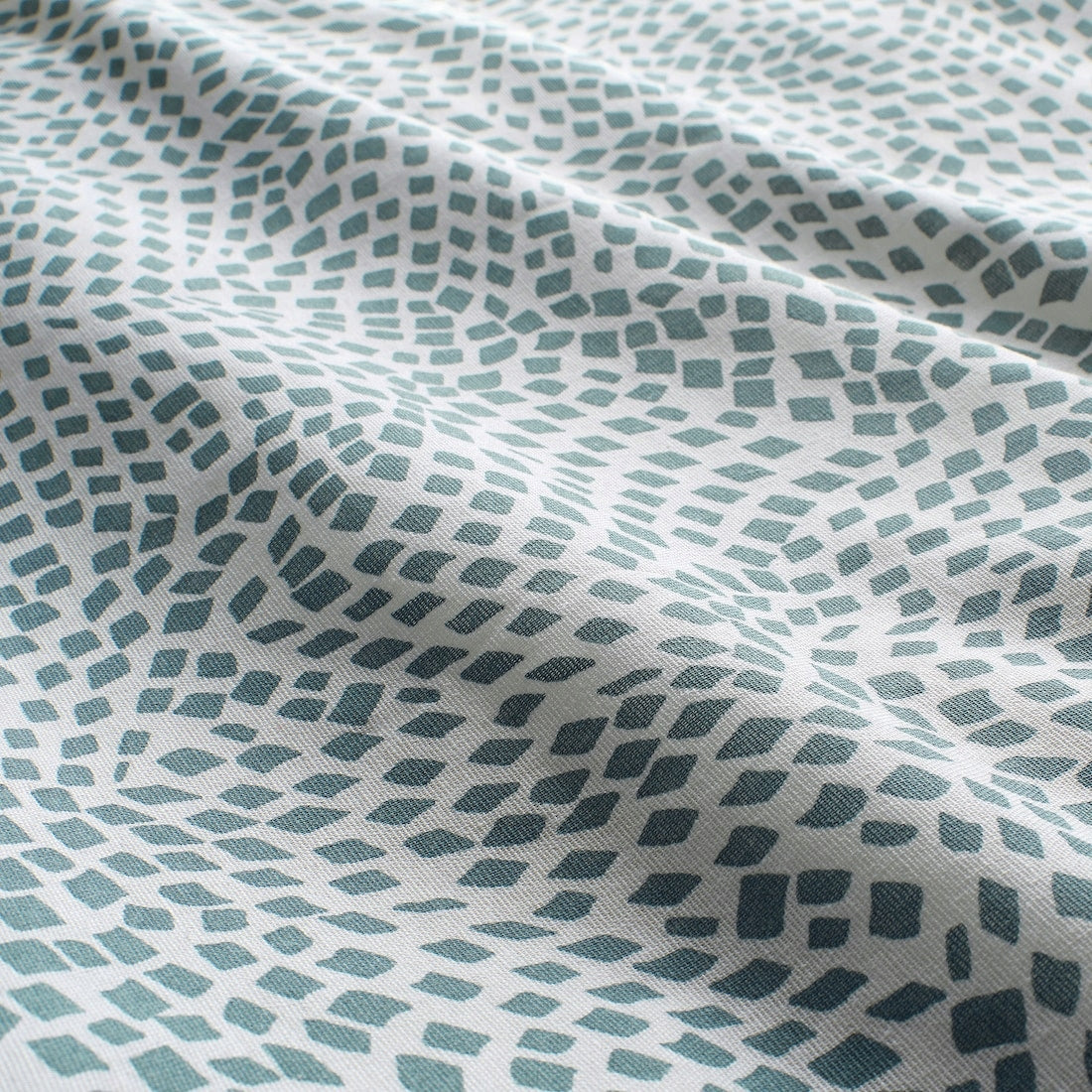 IKEA Bedding set duvet cover 200x 200 + 2x pillowcase 50x 60 cm TRADKRASSULA Brand IKEA