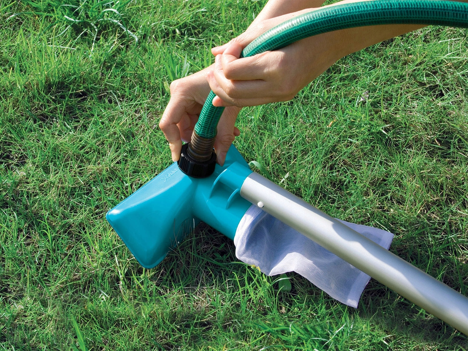 INTEX 28002 CLEANING KIT FOR BOTTOM OF POOL VACUUM CLEANER MESH STICK SET Manufacturer Intex