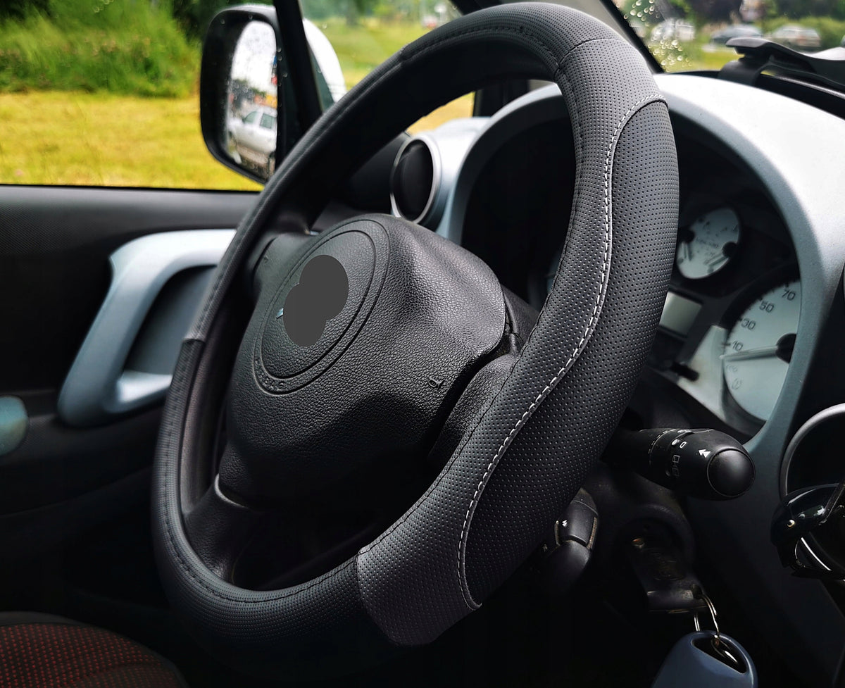 IVECO DAILY FORD TRANSIT steering wheel cover after 2014 perforated leatherEX Manufacturer's catalog number Pokrowiec Obszycie Etui