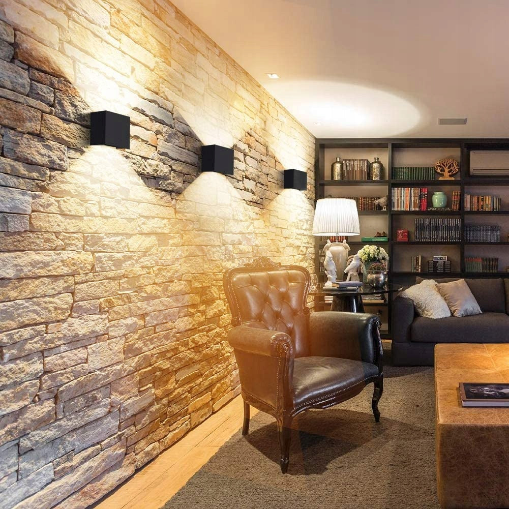 Indoor and Outdoor facade lamp with 2 LEDs Square wall lamp Warm white 7W Manufacturer code C4514