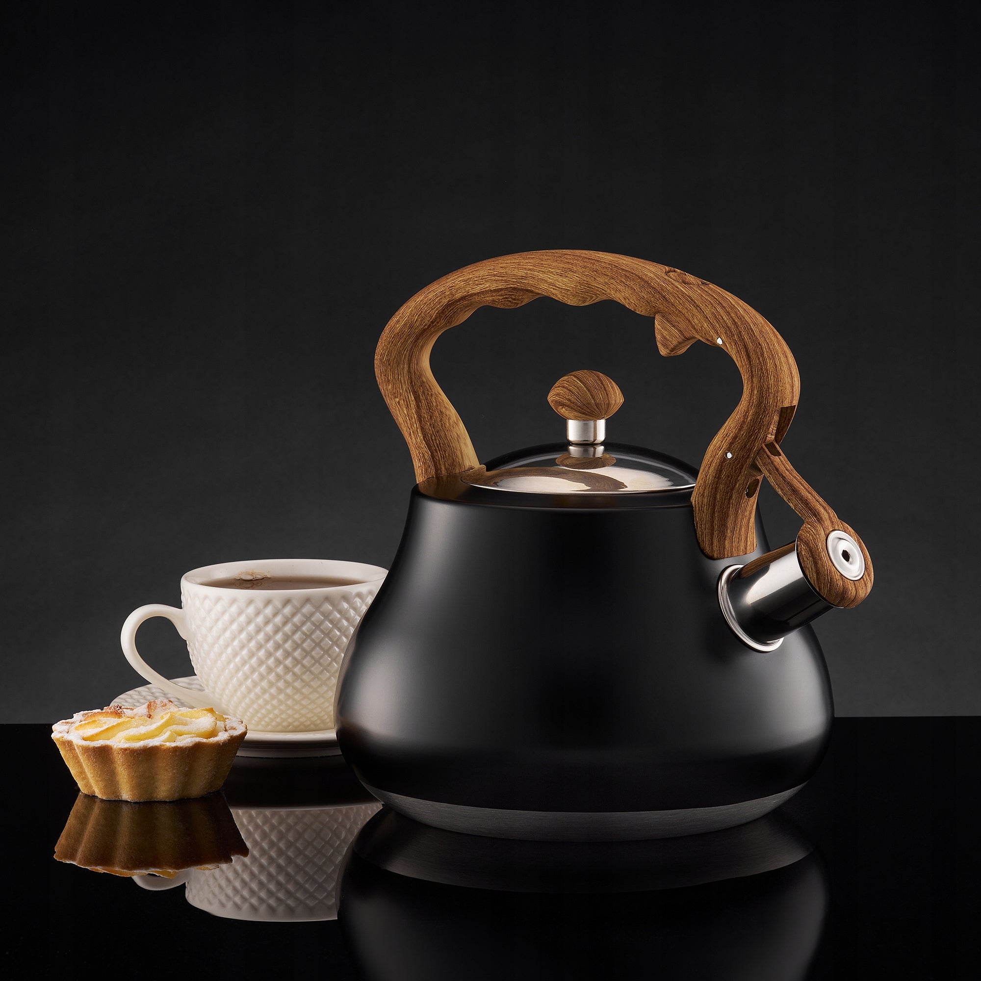 Induction kettle Flavio 2 l black AMBITION 42813 Brand Ambition