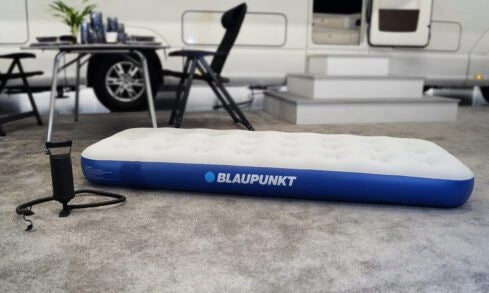 Inflatable mattress with manual pump Blaupunkt IM210 Manufacturer code IM210