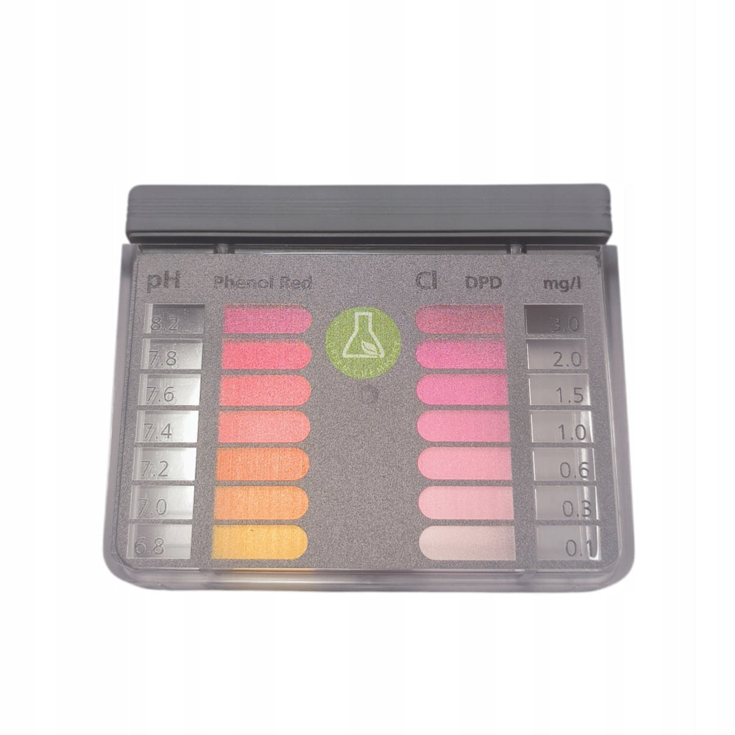 Jacuzzi pool tester checking chlorine level and pH LOVIBOND Chlorine Packaging status original