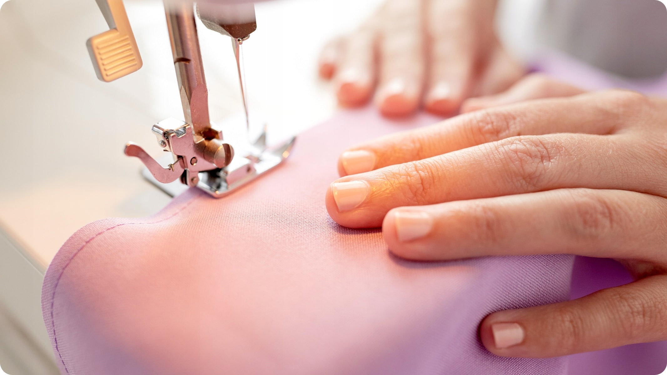 Jaguar 200SQ | Sewing Machine | 200 Stitches | LCD | LED | Auto Dominant color white