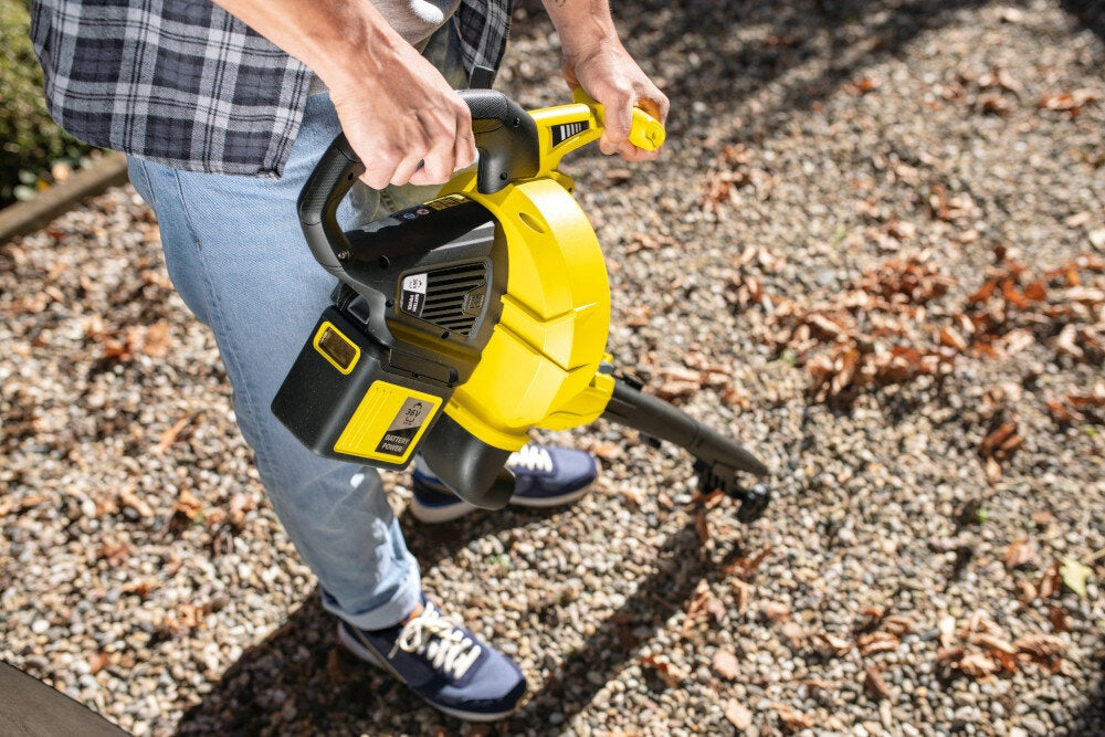 KARCHER BLV 36-240 Battery Yard Vacuum Cleaner Air velocity 240 km/h