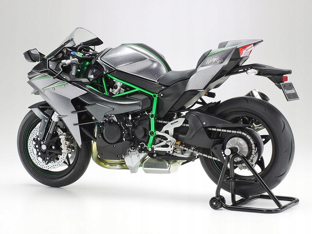 Kawasaki Ninja H2 Carbon model 14136 Tamiya Brand Tamiya
