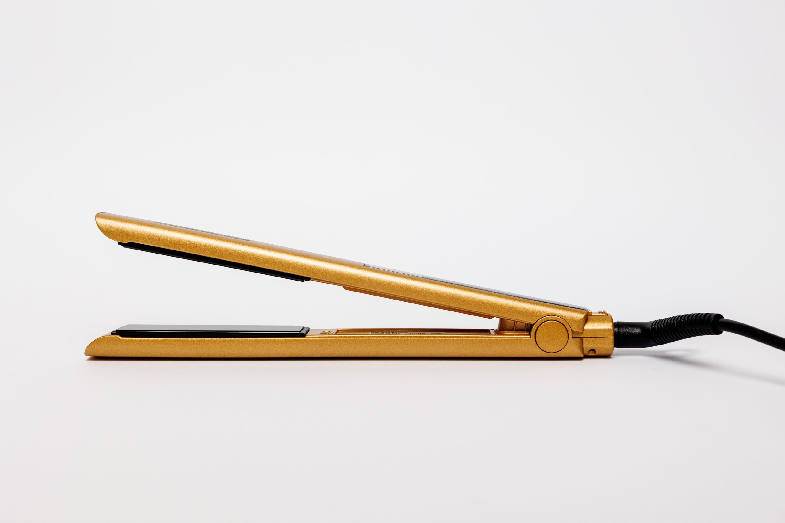 KeratinMax NanoTitanium M Keratin Straightening Straightener – Gold EAN (GTIN) 5905972126077