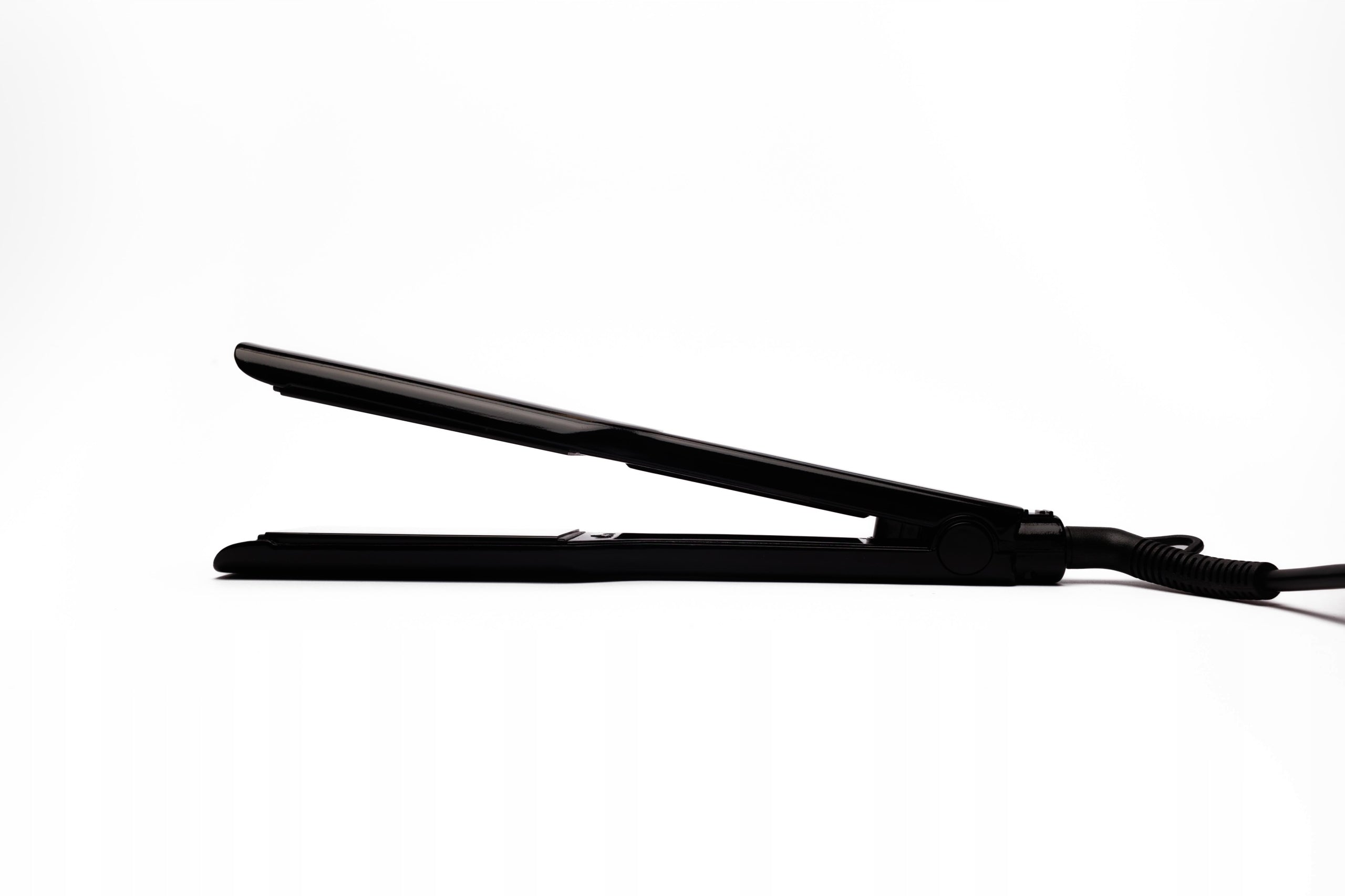 KeratinMax NanoTitanium XL Keratin Straightening Straightener – Black EAN (GTIN) 5905972126046