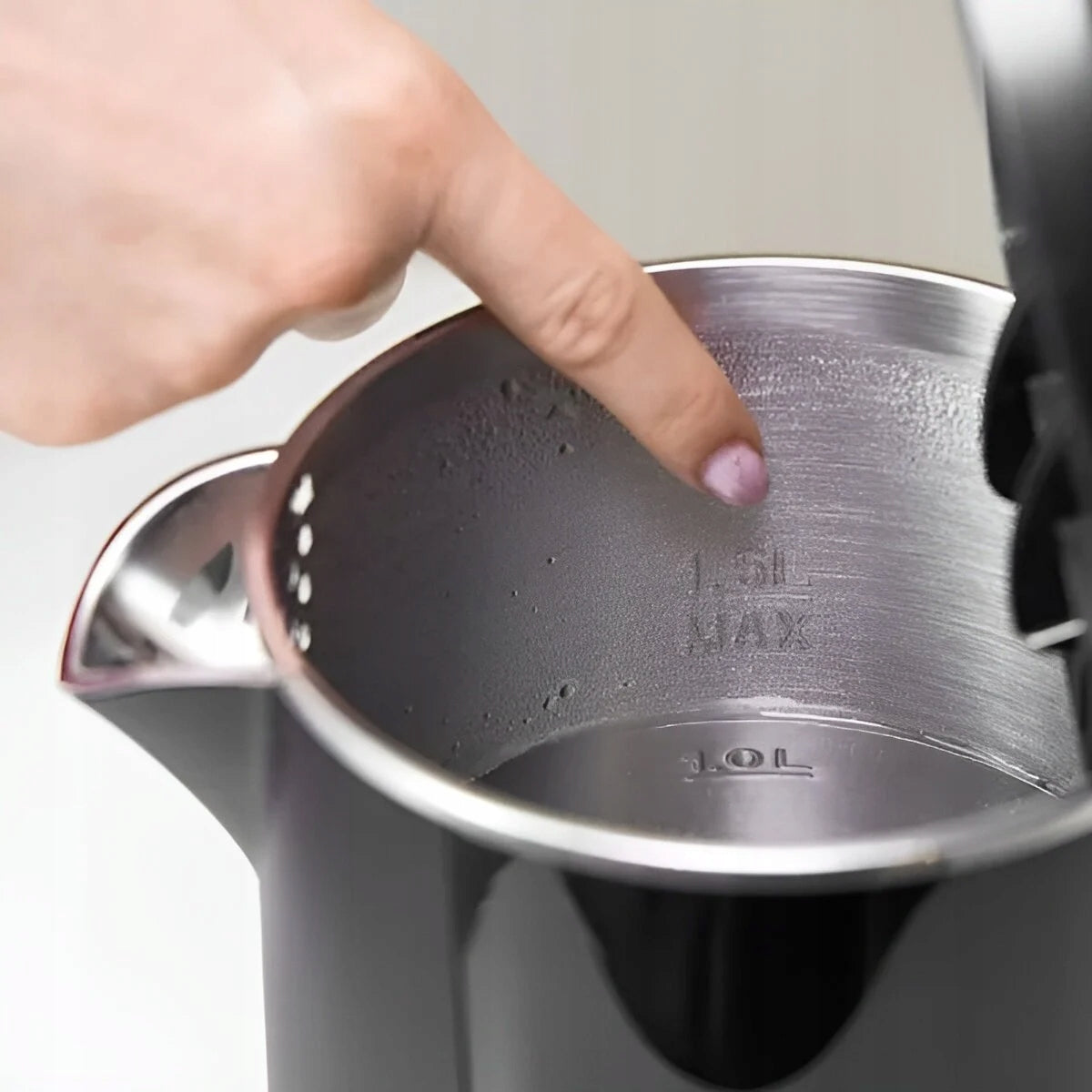 Kettle MPM Mcz-120 C Black Dominant color black