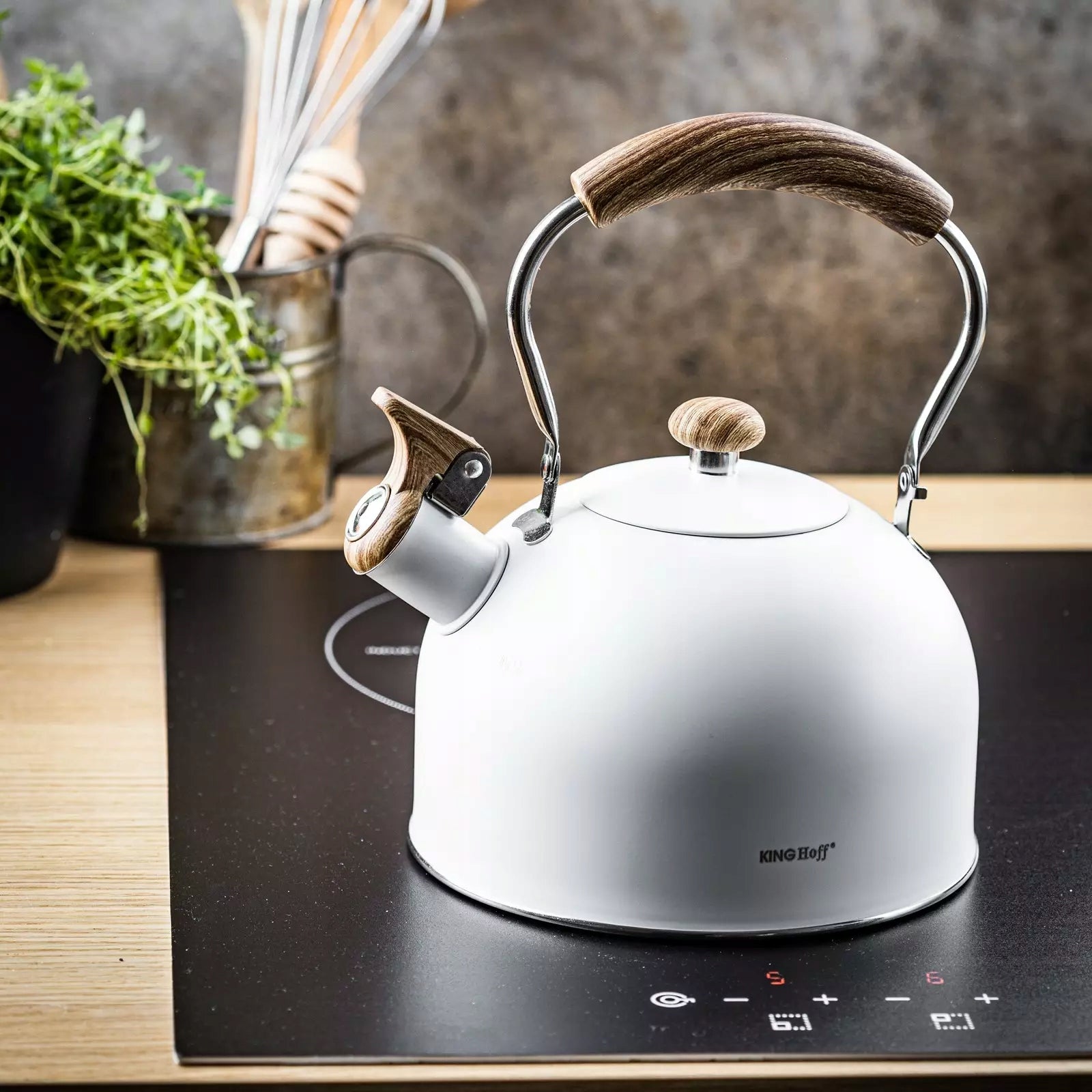Kettle with whistle, 2,5L, white, with wood-like handle, KINGHoff Kind traditional kettle