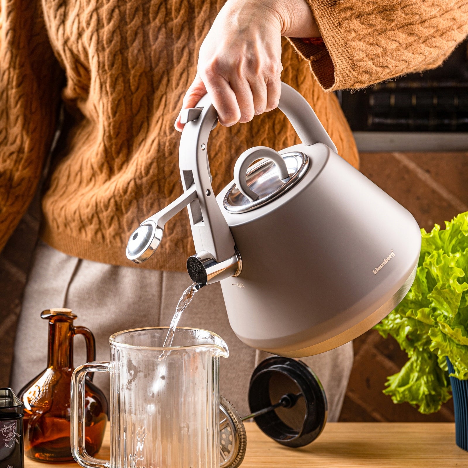 Kettle with whistle steel grey mat induction gas 2,5L Manufacturer code KB-7949