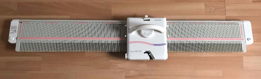 Knitting machine Silver Reed LK150 Manufacturer code LK150