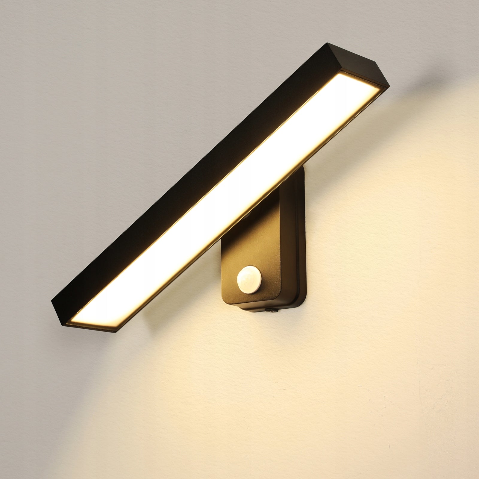 LAMPA SCIENNA LED Z CZUJNIKIEM RUCHU KINKIET ZEWNETRZNY CZARNY 3000K 21W