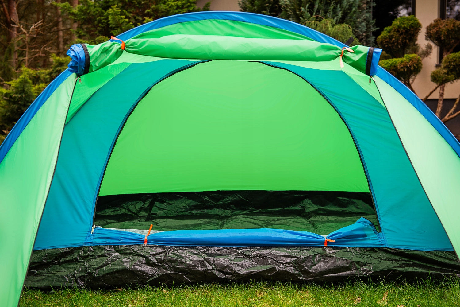 LARGE CAMPING GARDEN TENT 6-PERSON IGLO 240x290cm XXL Number of people 6