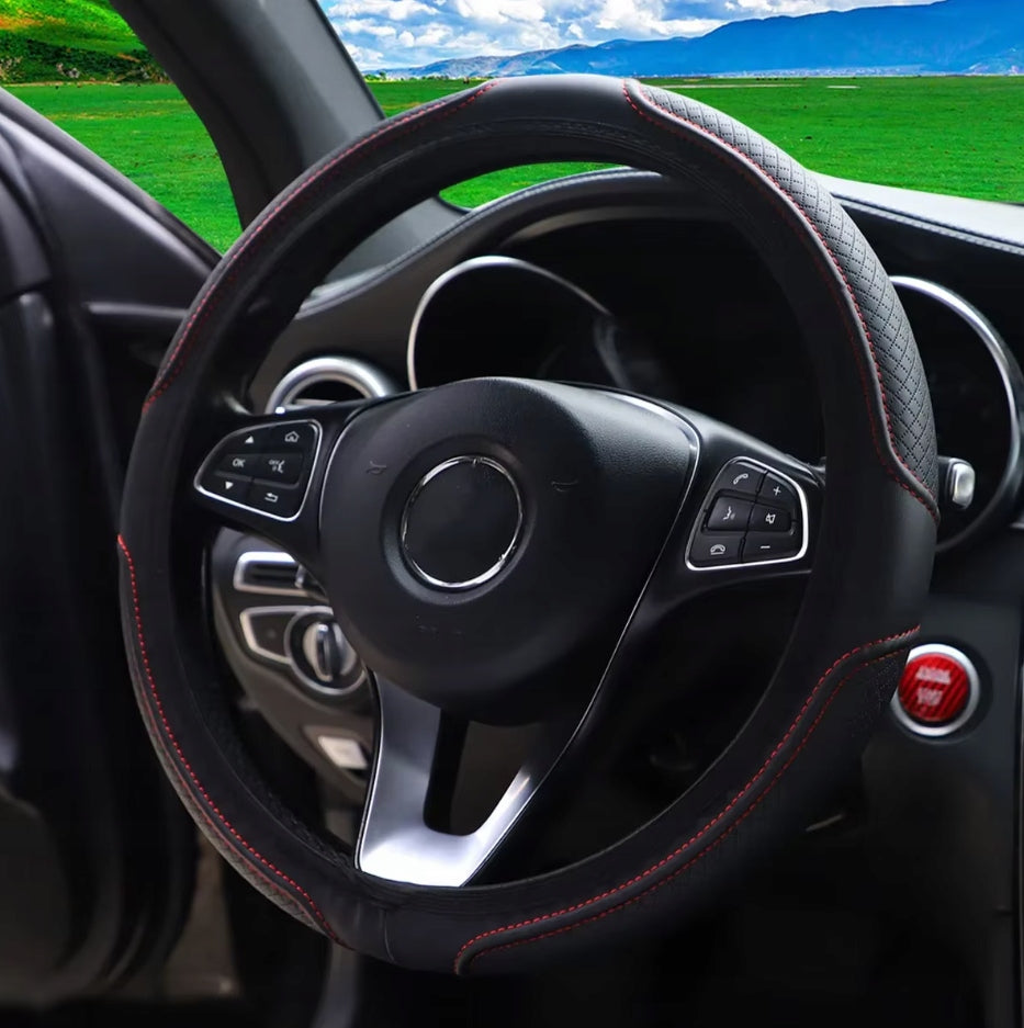 LEATHER STEERING WHEEL COVER WITH ECO-LEATHER ANTI-SLIP 36-38 CM RED Packaging status original