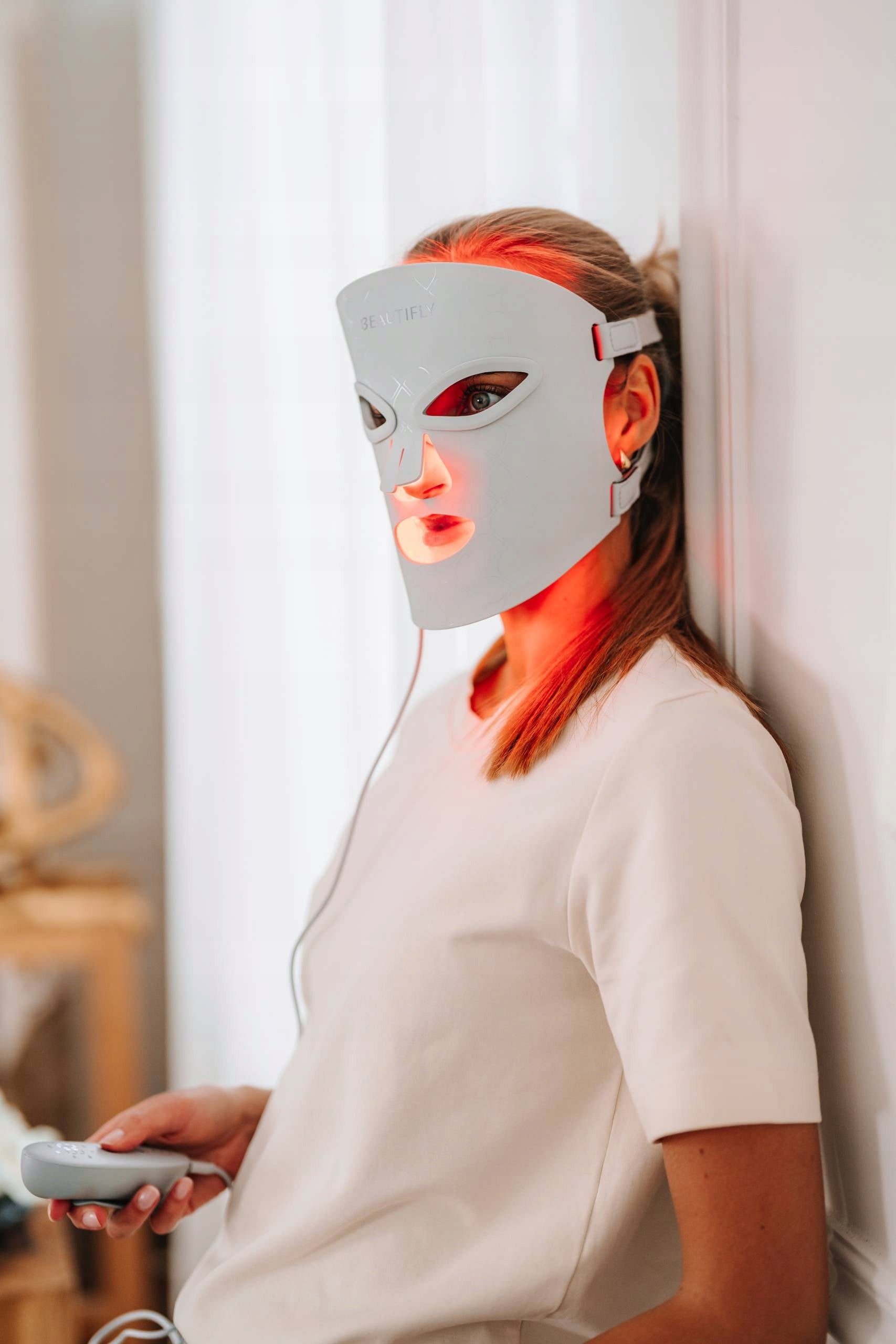 LED Face Mask for Photon Light Therapy Beautifly AuraSkin Pro Packaging status original