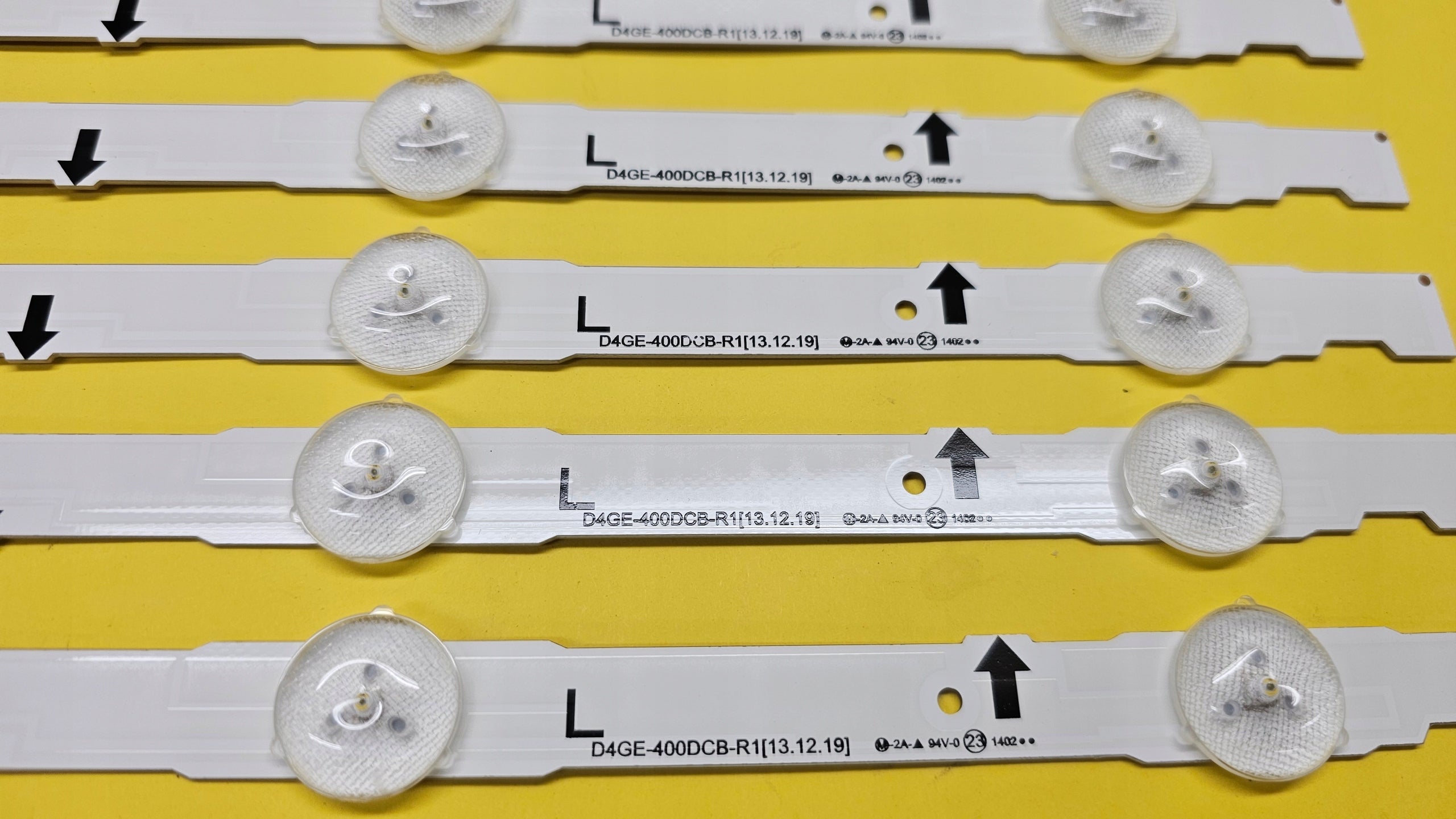 LED STRIPS SAMSUNG UE40H5500 UE40H5000 UE40H6500 UE40H6200 UE40H6400 Manufacturer no brand